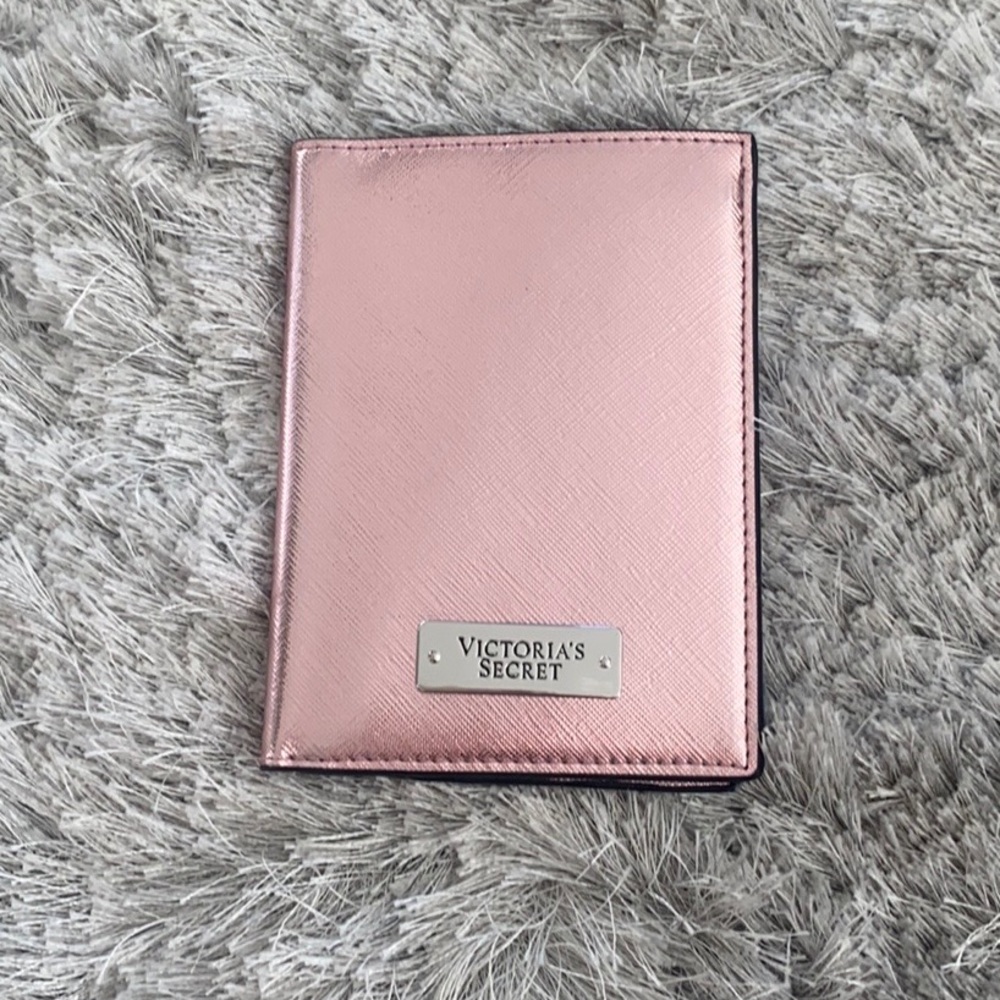 Victoria’s Secret Passport case - Picture 1 of 3